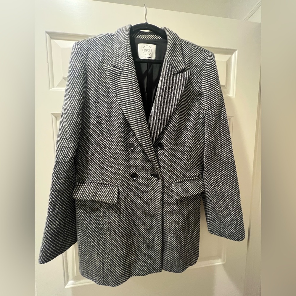 SZ 16 “1901” Double Breasted Elongated Blazer in Black and White Weave